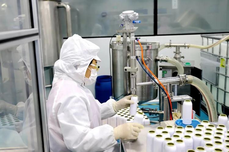 嘉定一企业为感谢政府服务,转产后捐赠10000件消毒产品